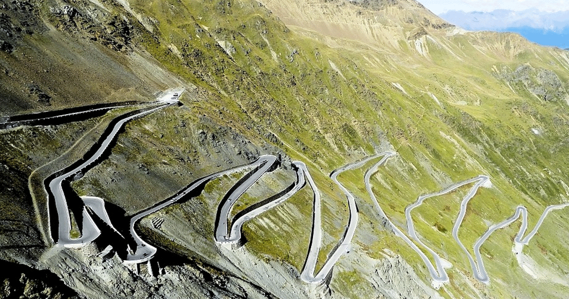 The Most Dangerous Bus Roads in the World - The Stelvio Pass, Italy